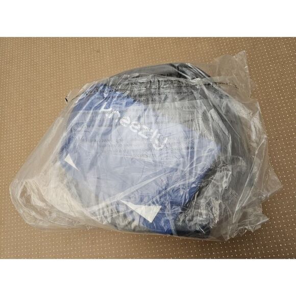 New Kneezly Travel Pillow 3 In 1 Neck Car Rides Gray - Picture 1 of 6